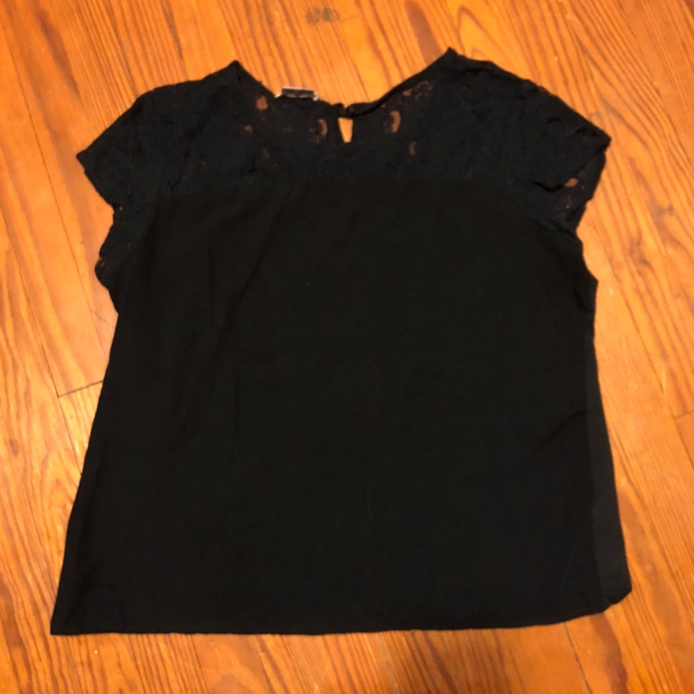 Van Huesen black top